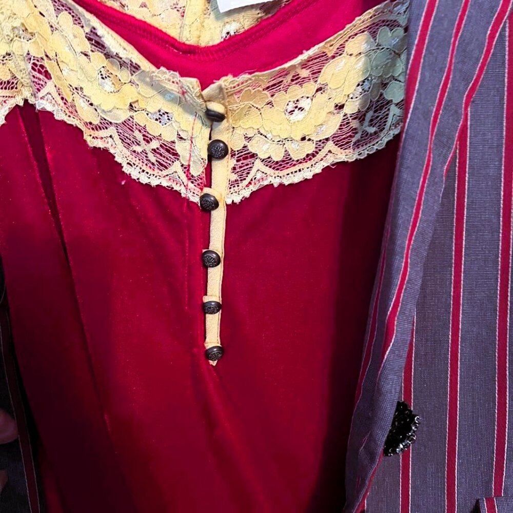 Aratta Vintage Pantsuit with Matching Camisole - Picture 4 of 11